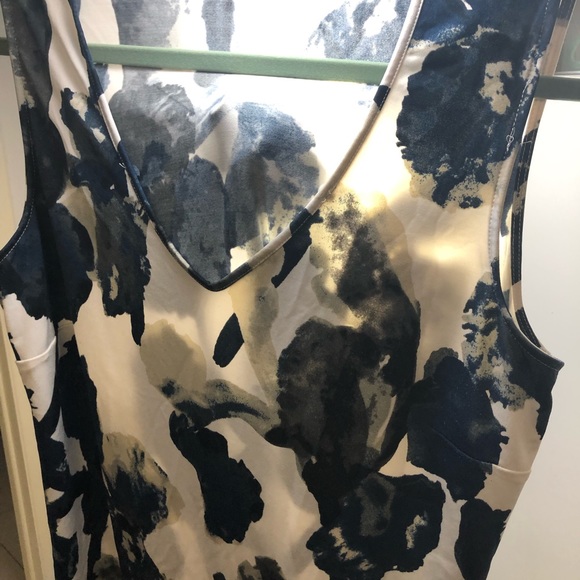 Top - Picture 3 of 8